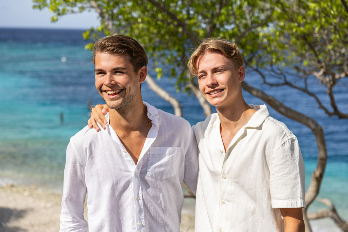 family beach photoshoot curacao