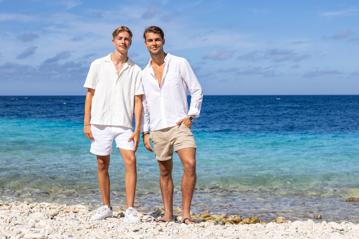 family beach photoshoot curacao