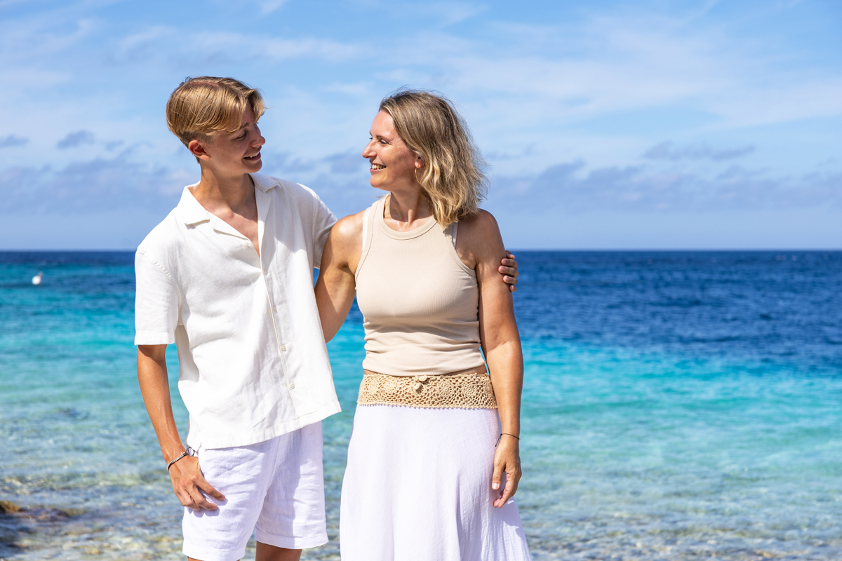 family beach photoshoot curacao
