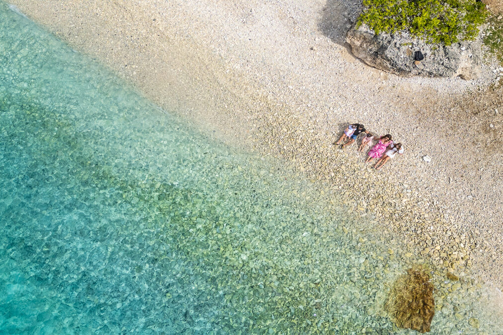 family beach photoshoot curacao